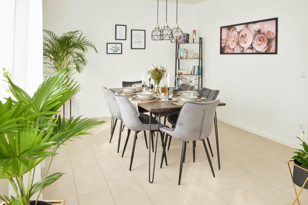 Design Parkplatz - Balkon - Netflix - 6 Pers *