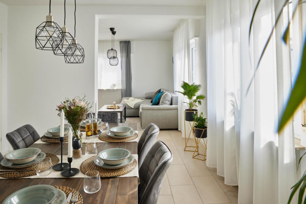 Design Parkplatz - Balkon - Netflix - 6 Pers Apartment